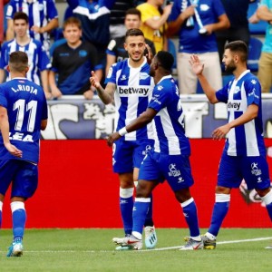 科隆客场顽强逼平,保级路上抢得宝贵一分