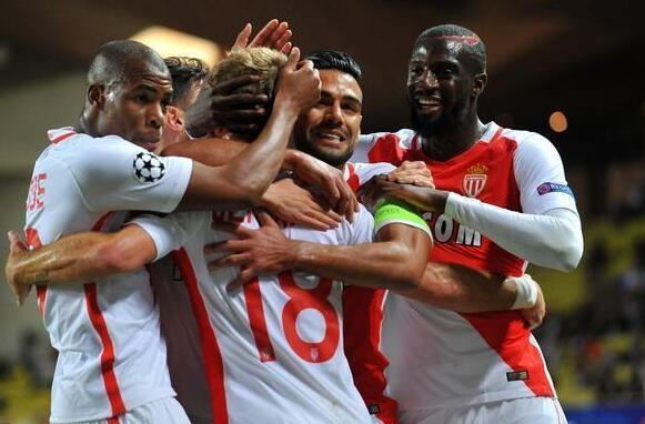 克莱蒙升班马展现韧性爆冷战胜强敌  克莱蒙升班马展现韧性爆冷战胜强敌