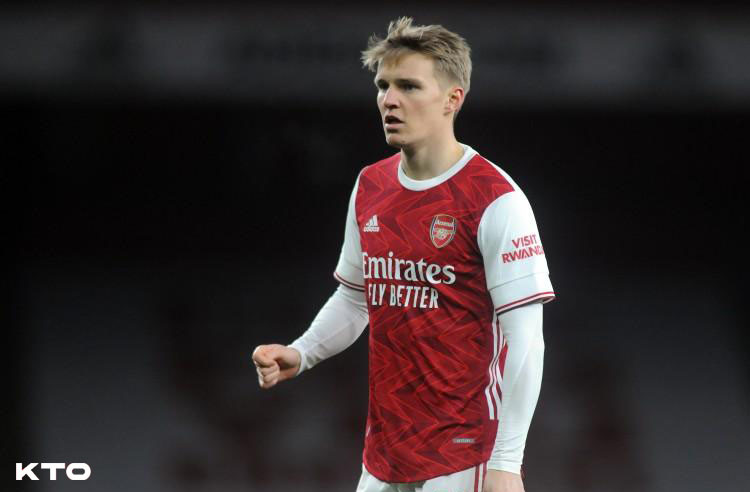 勒沃库森主场攻势如潮大胜沙尔克04  勒沃库森主场攻势如潮大胜沙尔克04