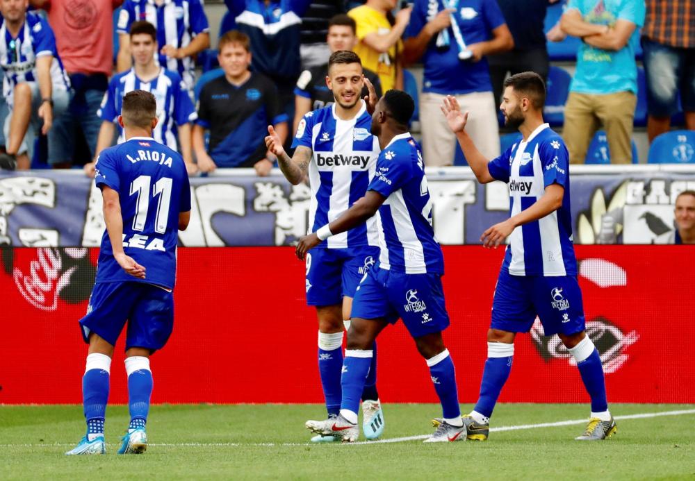 科隆客场顽强逼平,保级路上抢得宝贵一分    科隆客场顽强逼平,保级路上抢得宝贵一分