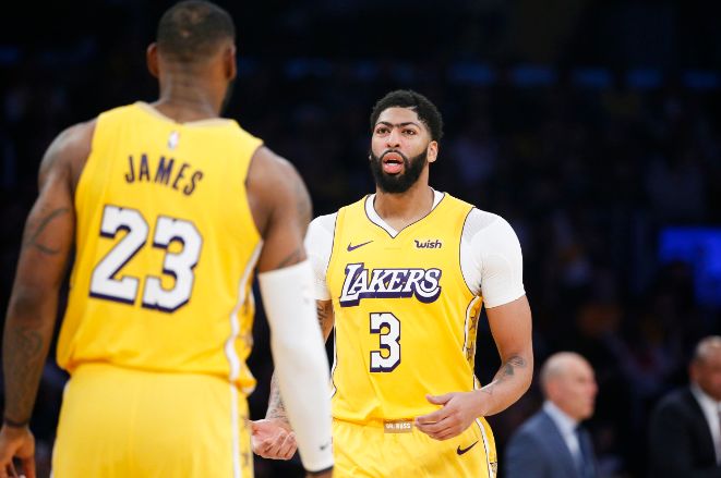 福克斯关键球定乾坤国王击败开拓者锁定季后赛  福克斯关键球定乾坤国王击败开拓者锁定季后赛